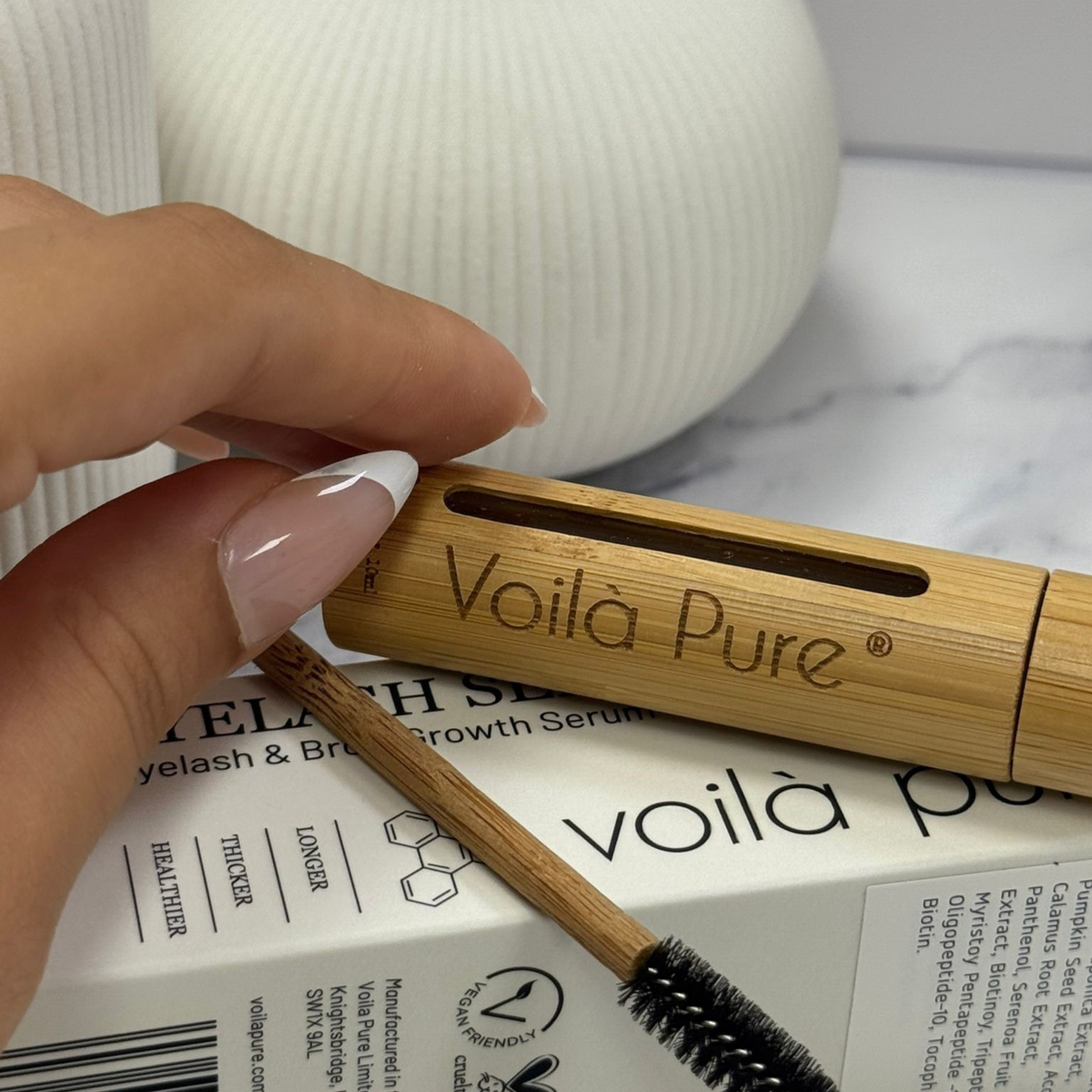 The Complete Guide to Eyelash Growth Serum: