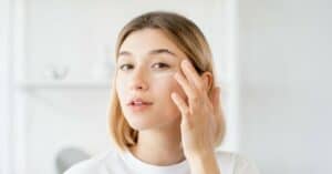 What Ingredients Should You Look For in an Eye Cream?